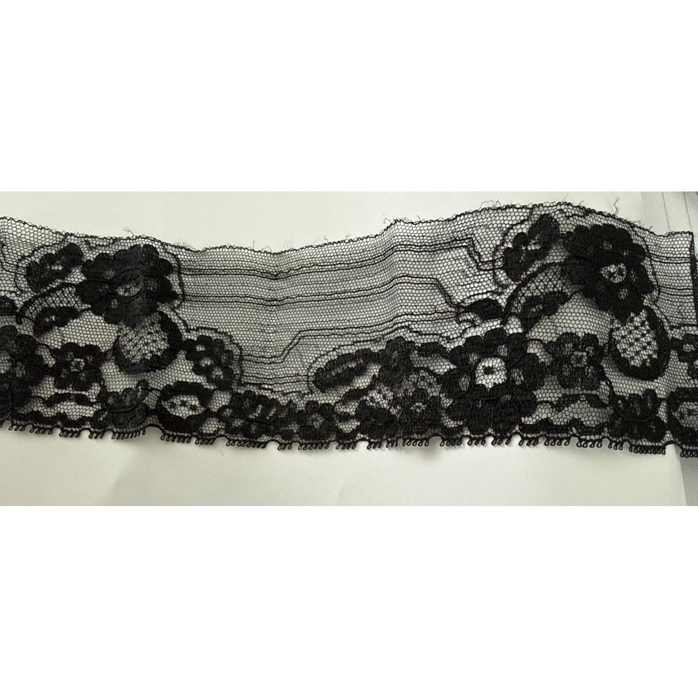 Vintage Chantilly Lace Black  60"x3"